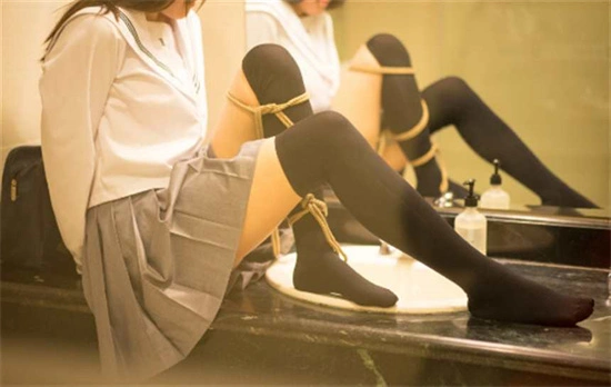 【西檬之家】OTK是什么？BDSM圈新人必知的跨膝惩戒指南