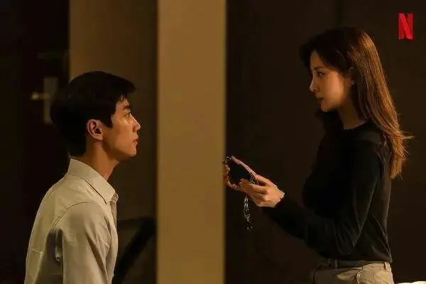 【西檬之家】字母圈新手必读：BDSM中的“女王”概念解析